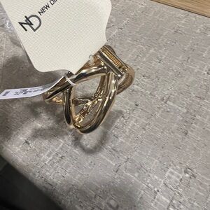 New Directions Shiny Gold Bracelet